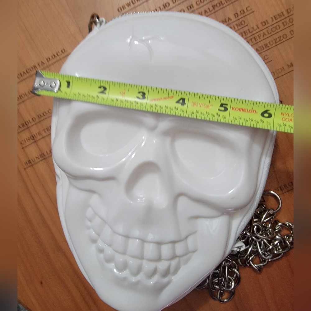 White Skull Crossbody Purse with Chain - Picture 5 of 7